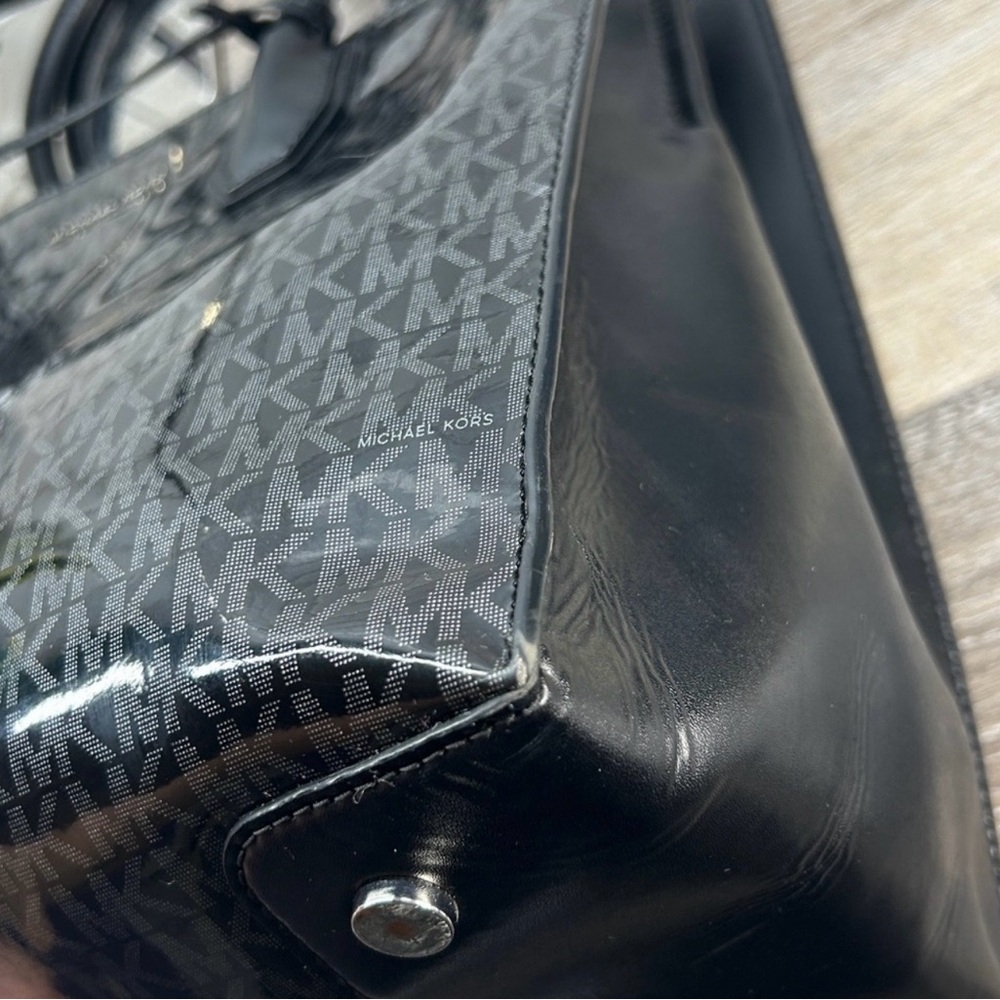 Michael Kors Monogram Tote! Preloved!! - Picture 10 of 14